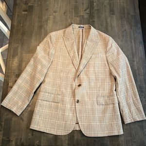 Men’s Stafford Blazer. Tan Plaid, Size 42R. Like new condition.